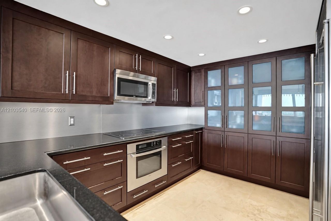 1 Grove Isle Dr , Unit A1108, Miami, FL 33133 Photo