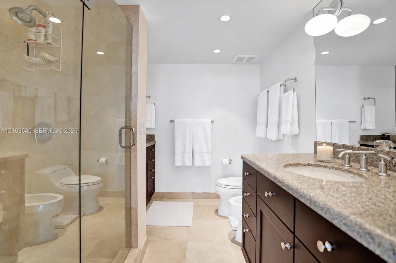 1 Grove Isle Dr , Unit A1108, Miami, FL 33133 Photo