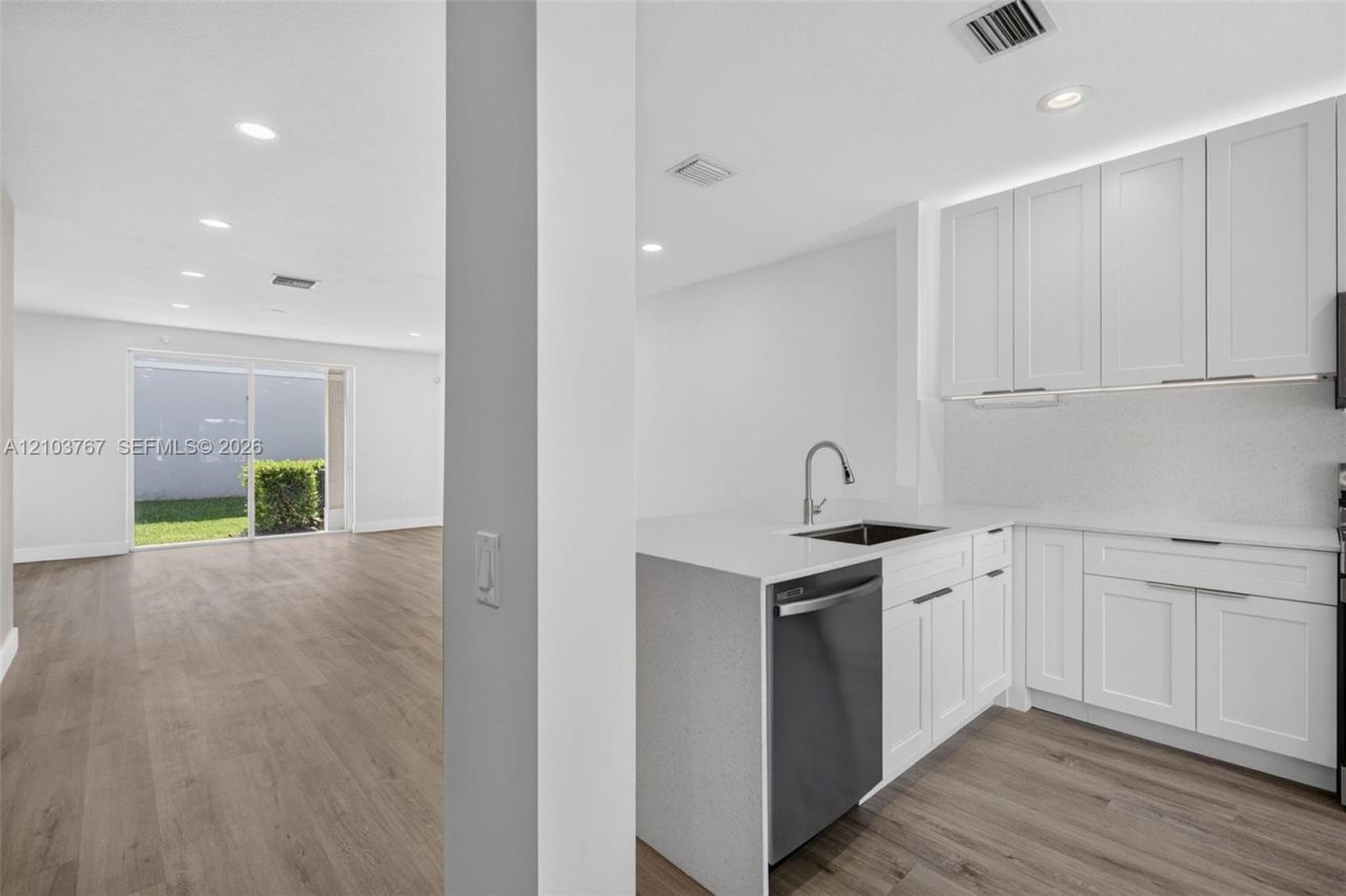 8200 SW 25th Ct, Unit 101, Miramar, FL 33025 Photo