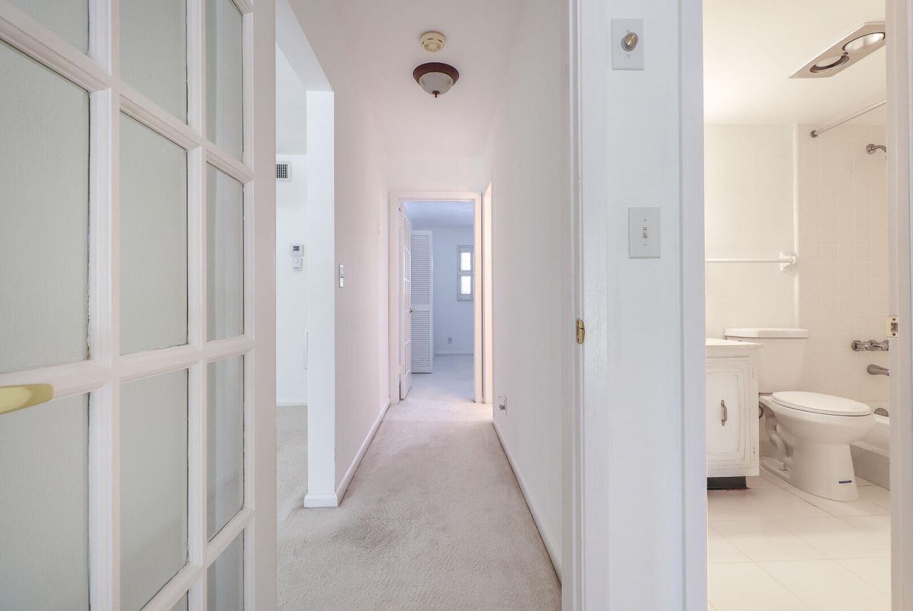 8 Garden Street, Unit 205R, Tequesta, FL 33469 Photo