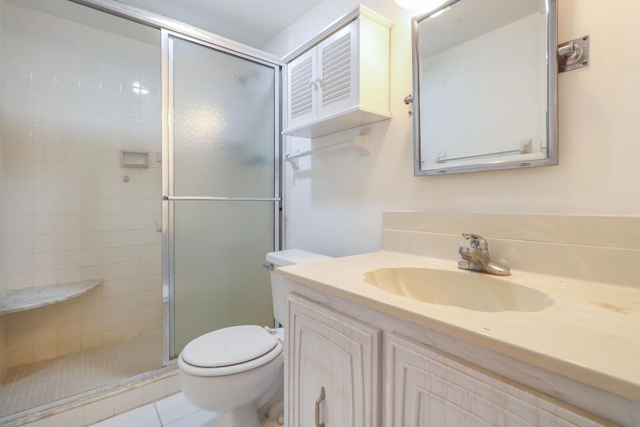 8 Garden Street, Unit 205R, Tequesta, FL 33469 Photo