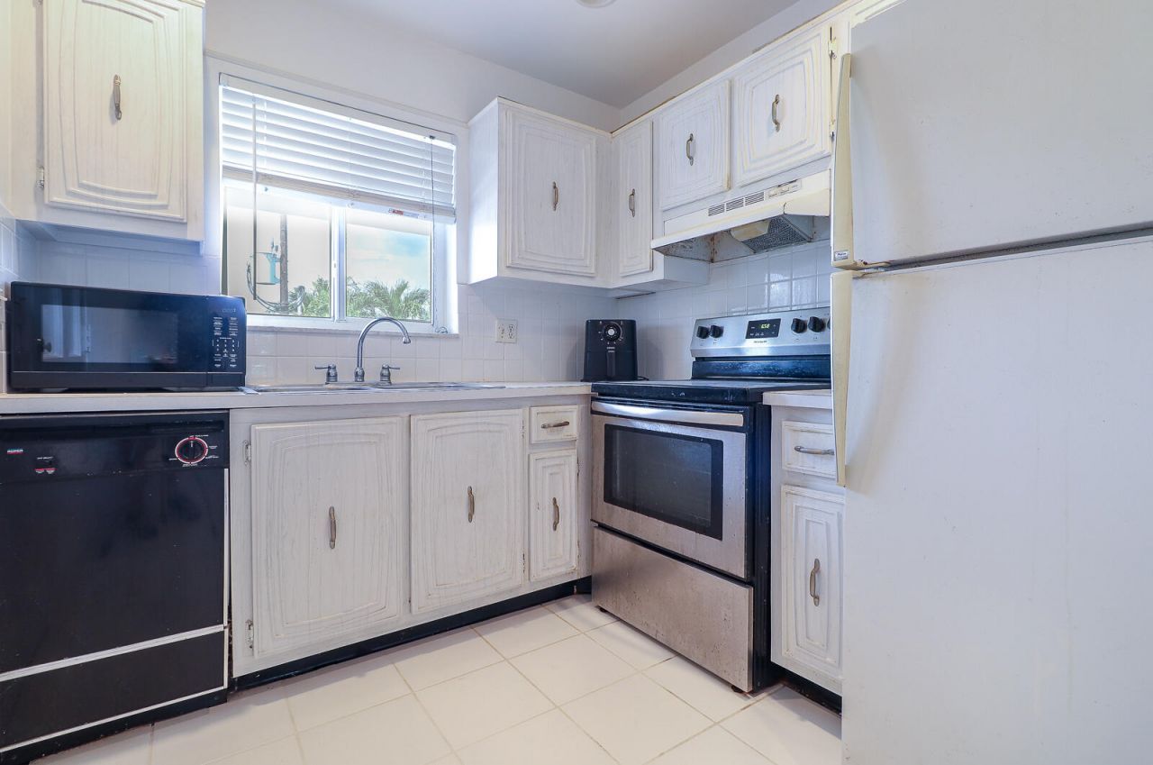 8 Garden Street, Unit 205R, Tequesta, FL 33469 Photo