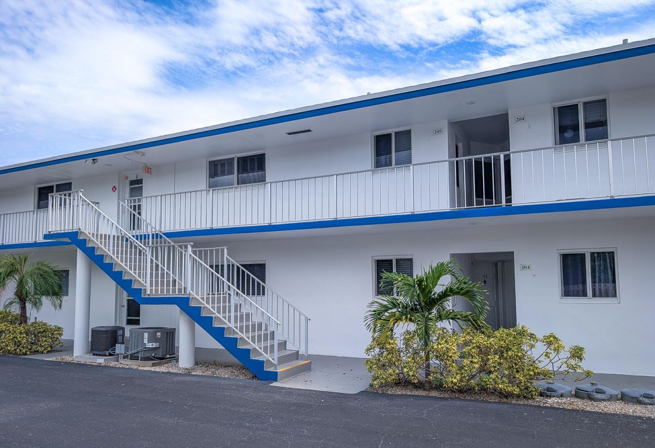 8 Garden Street, Unit 205R, Tequesta, FL 33469 Photo