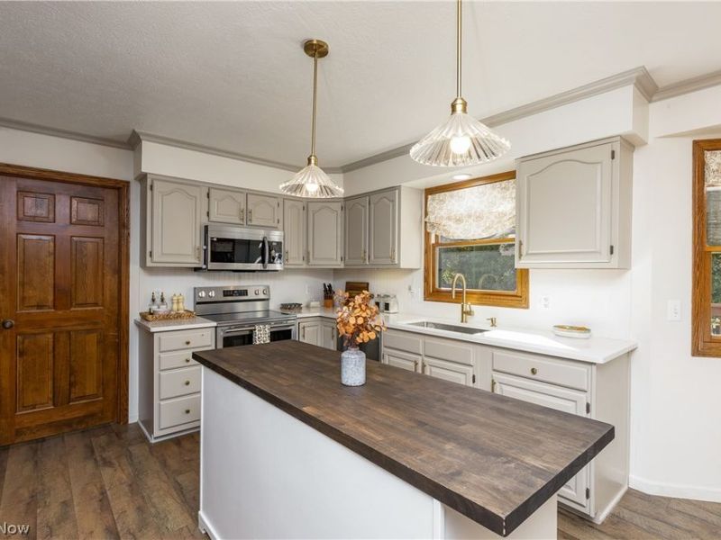 6425 Harborview Avenue NW, Canton, OH 44718 Photo 16
