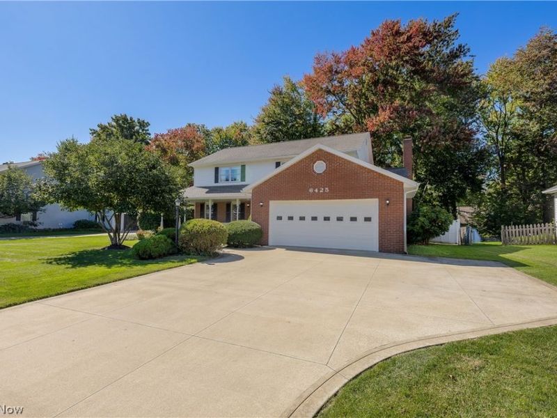 6425 Harborview Avenue NW, Canton, OH 44718 Photo 2