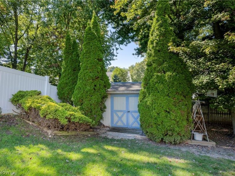 6425 Harborview Avenue NW, Canton, OH 44718 Photo 46