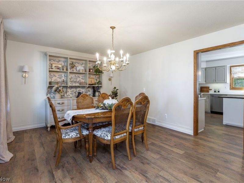 6425 Harborview Avenue NW, Canton, OH 44718 Photo 9