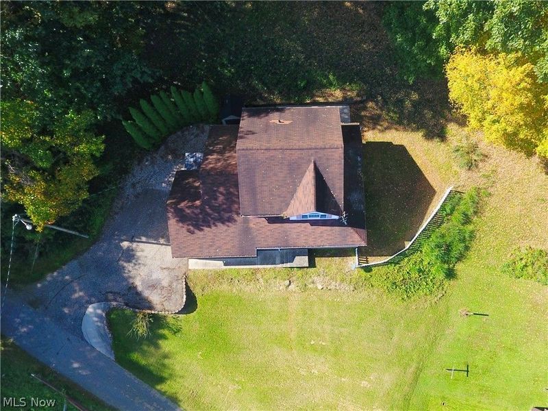 1235 Roosevelt Street SW, Sherrodsville, OH 44675 Photo 10