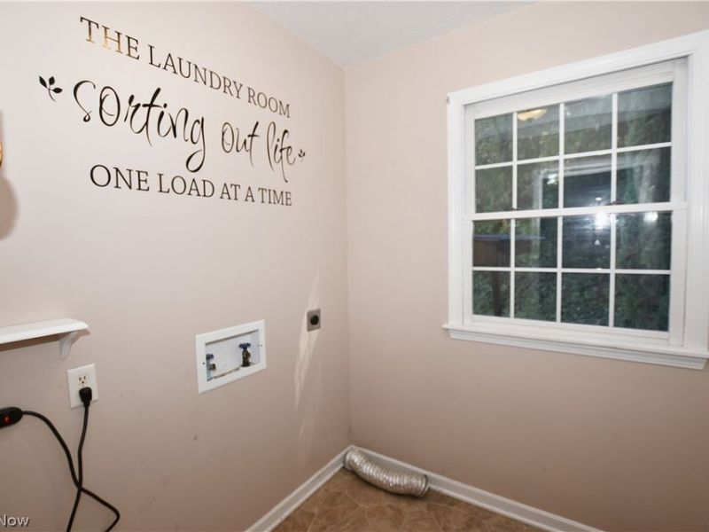 1235 Roosevelt Street SW, Sherrodsville, OH 44675 Photo 28