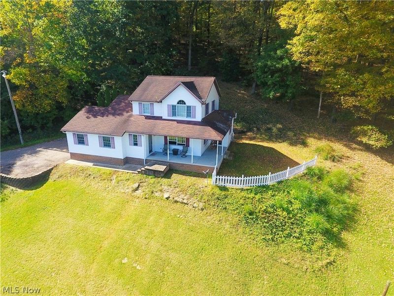 1235 Roosevelt Street SW, Sherrodsville, OH 44675 Photo 3