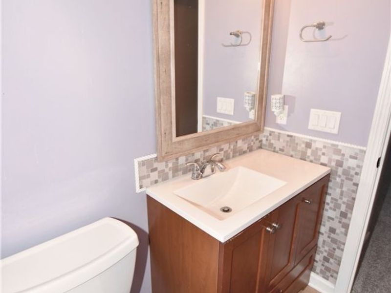 1235 Roosevelt Street SW, Sherrodsville, OH 44675 Photo 32