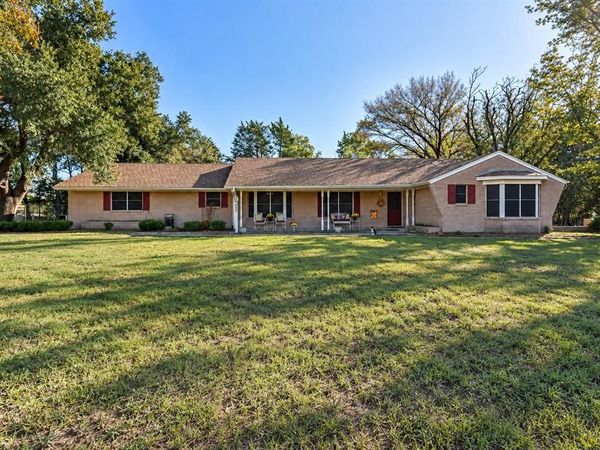 907 N Elm Street, Kemp, TX 75143