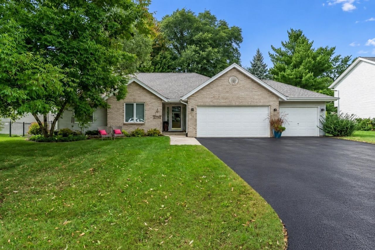 28 Fernridge Drive, Rockton, IL 61072 Main Photo