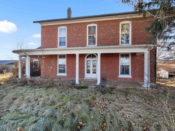 395 W Cedarville Road, FREEPORT, IL 61032