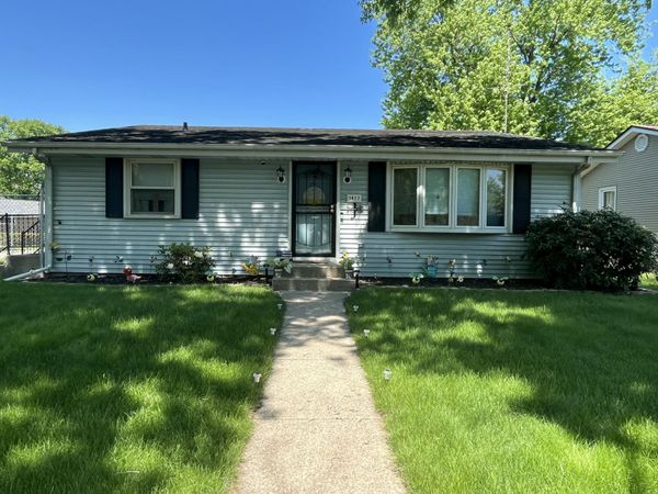 1417 Earl Road , Michigan City, IN 46360