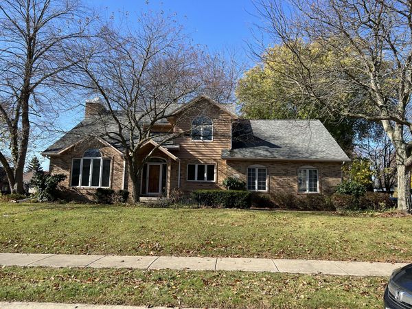 3303 Greyfox Drive N , Valparaiso, IN 46383