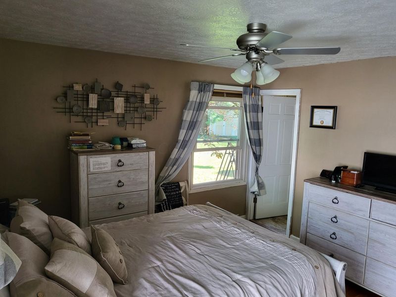 1460 Noe Bixby Road, Columbus, OH 43232 Photo 18