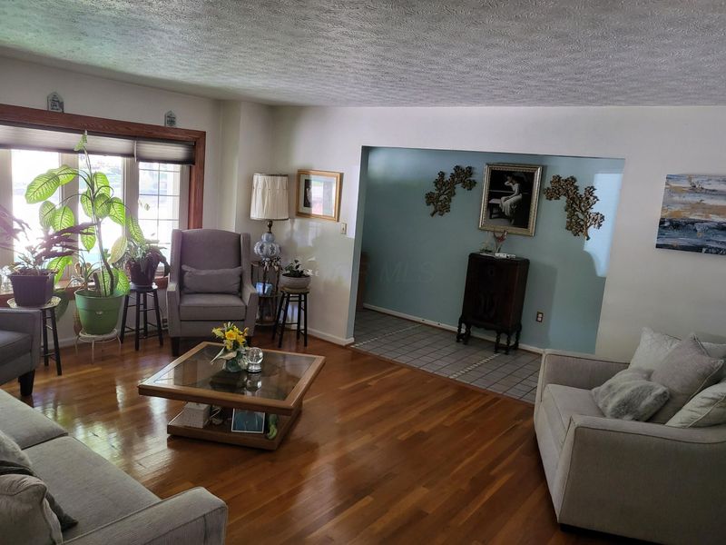 1460 Noe Bixby Road, Columbus, OH 43232 Photo 7
