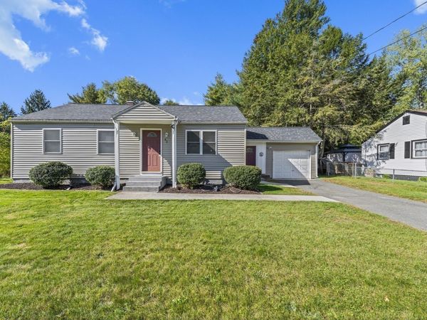 42 Holland Dr, East Longmeadow, MA 01028