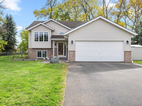 205 Carissa Lane SW, Saint Michael, MN 55376