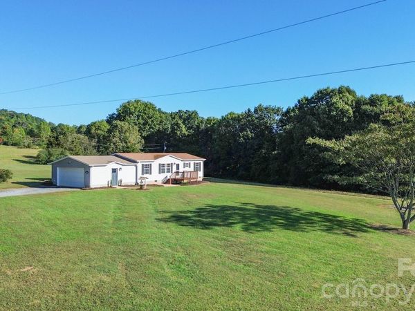 2956 Daisy Trail , Vale, NC 28168