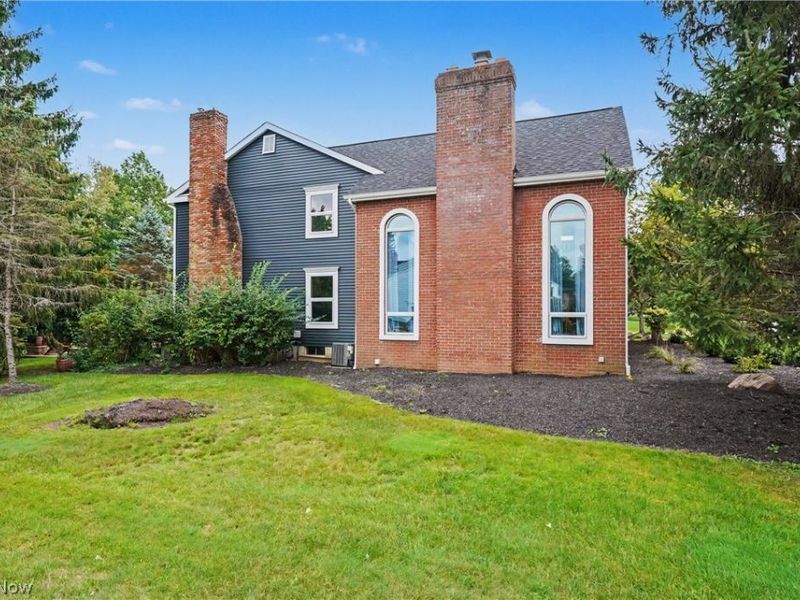 207 N Hayden Parkway, Hudson, OH 44236 Photo 3
