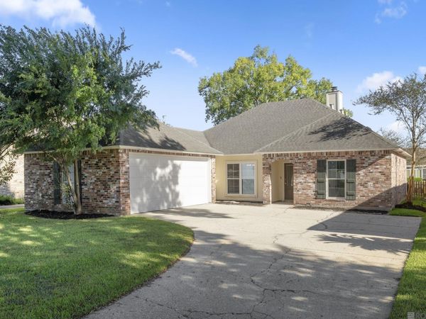 17423 Lake Iris Ave, Baton Rouge, LA 70817