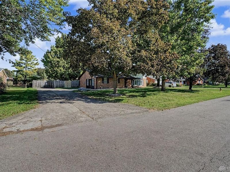 156 Matthews Avenue, Enon Vlg, OH 45323 Photo 5