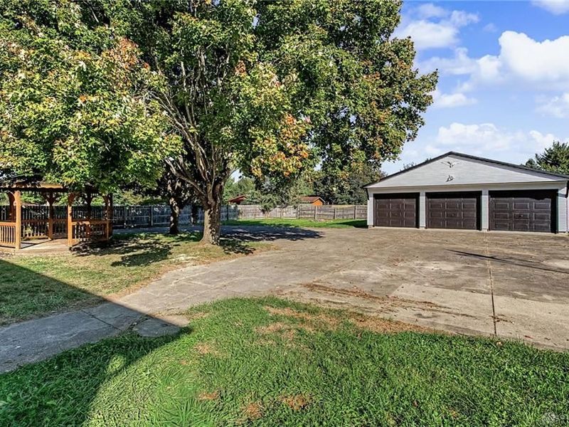 156 Matthews Avenue, Enon Vlg, OH 45323 Photo 66
