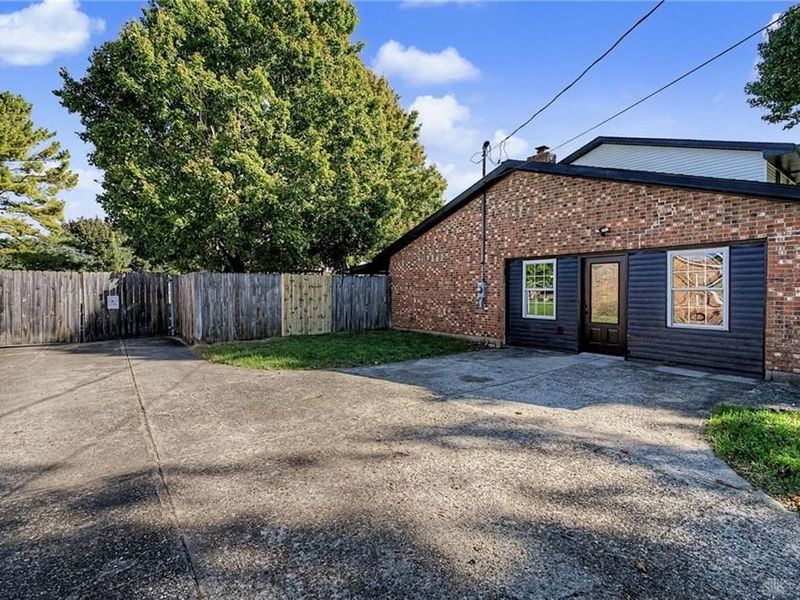 156 Matthews Avenue, Enon Vlg, OH 45323 Photo 7