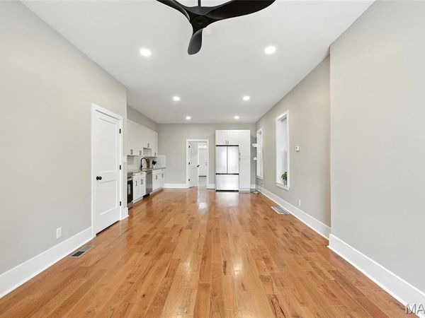 4363 Gibson Avenue , St Louis, MO 63110