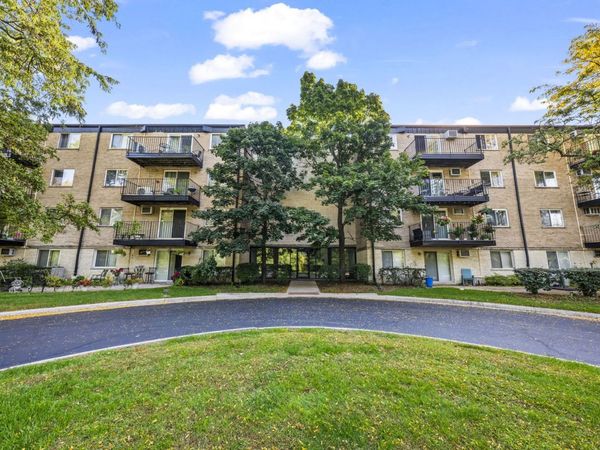 1215 N Waterman Avenue , Unit 3C, Arlington Heights, IL 60004