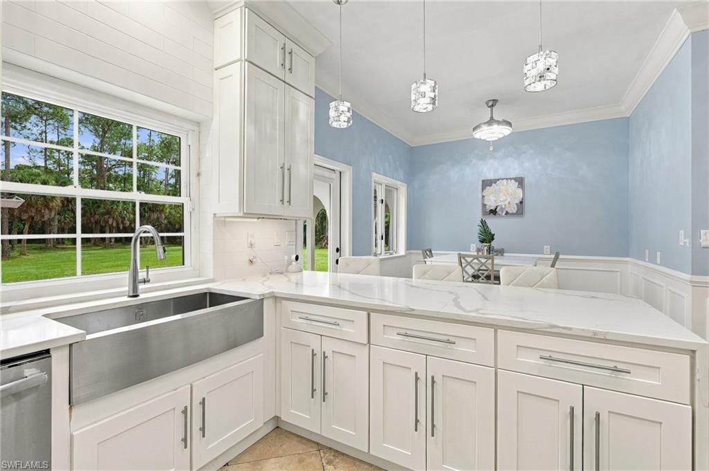 130 1st St Nw, Naples, FL 34120 Photo
