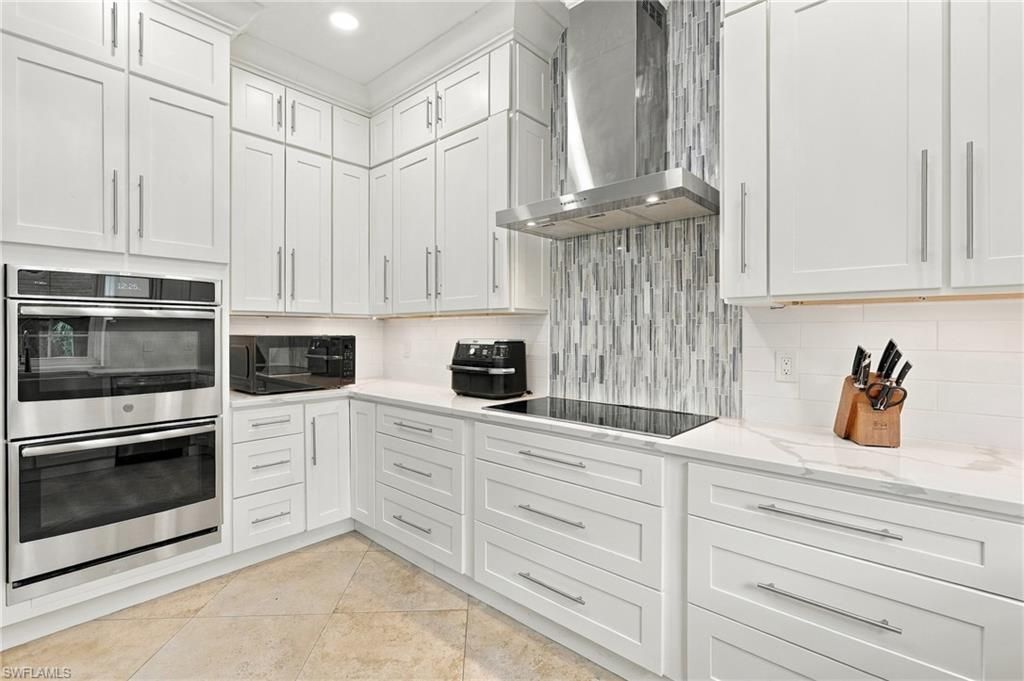 130 1st St Nw, Naples, FL 34120 Photo