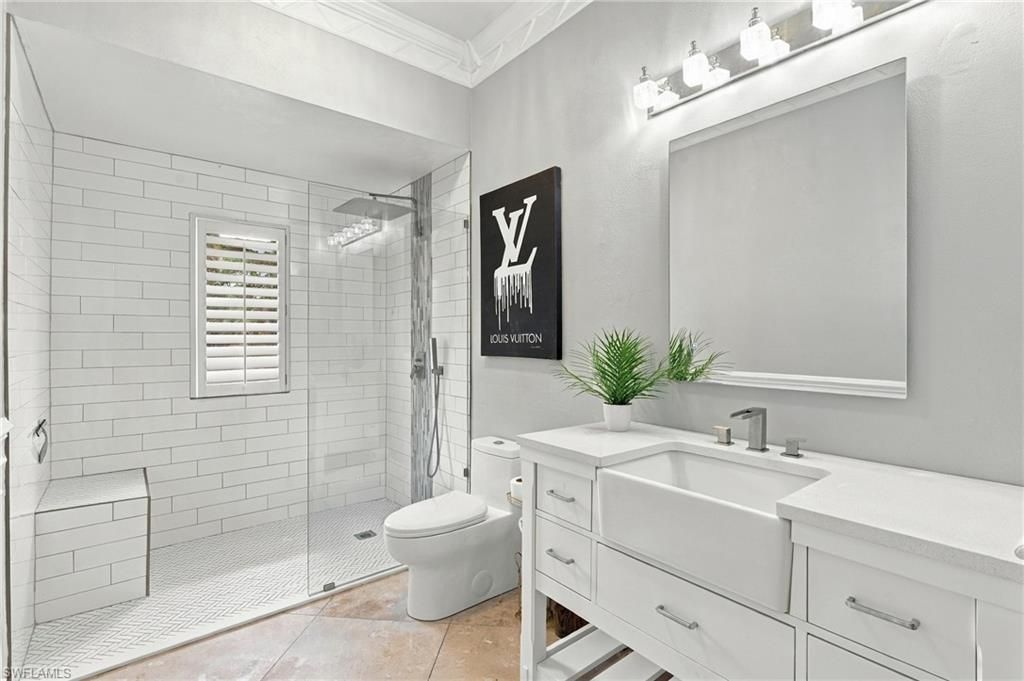 130 1st St Nw, Naples, FL 34120 Photo