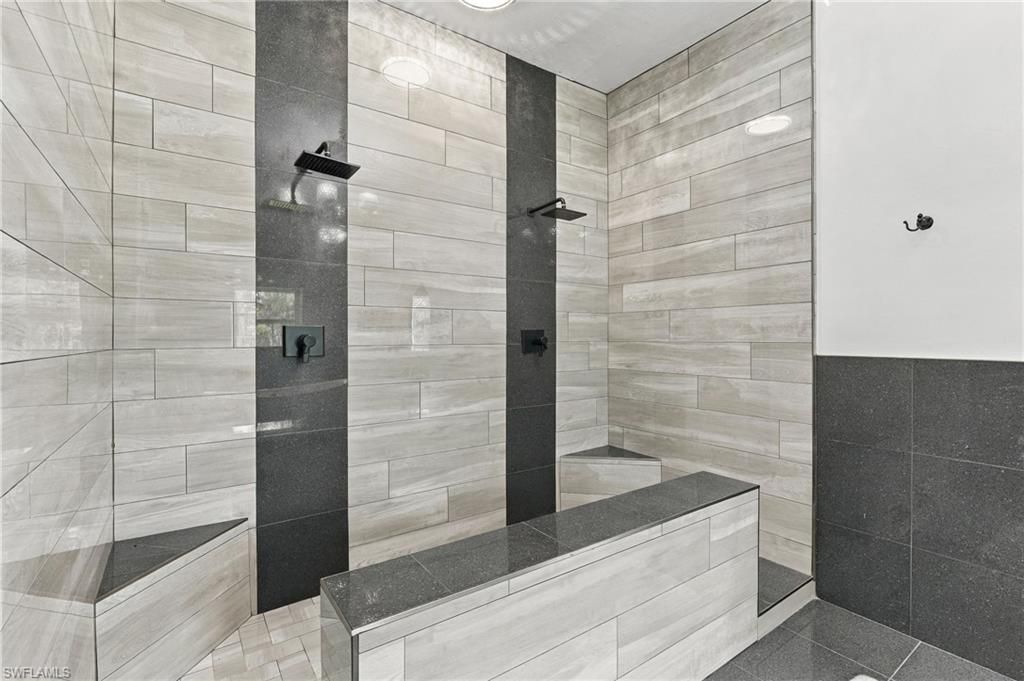 130 1st St Nw, Naples, FL 34120 Photo