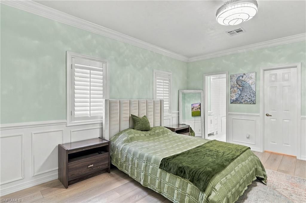 130 1st St Nw, Naples, FL 34120 Photo