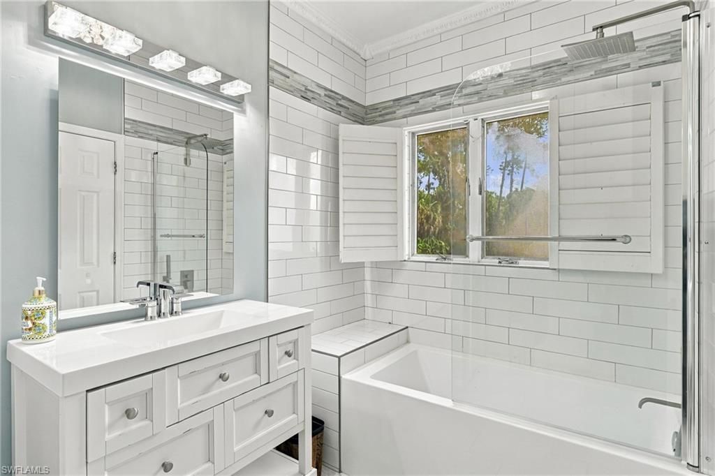 130 1st St Nw, Naples, FL 34120 Photo