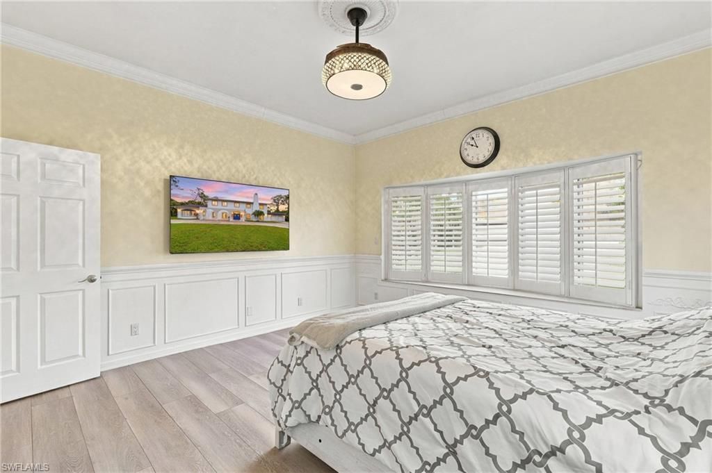 130 1st St Nw, Naples, FL 34120 Photo