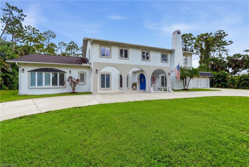 130 1st St Nw, Naples, FL 34120 Photo