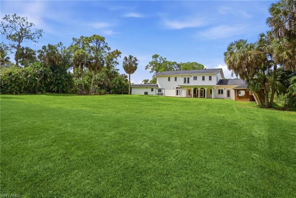 130 1st St Nw, Naples, FL 34120 Photo