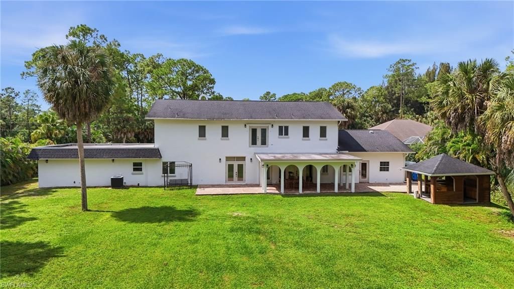 130 1st St Nw, Naples, FL 34120 Photo