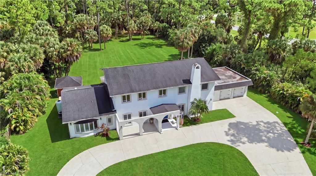 130 1st St Nw, Naples, FL 34120 Photo