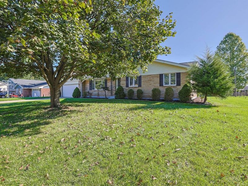 2416 Apricot Drive, Dayton, OH 45431 Photo 2