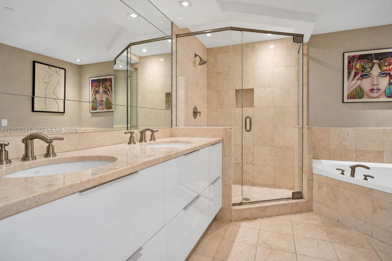 901 Brickell Key Blvd , Unit 2204, Miami, FL 33131 Photo