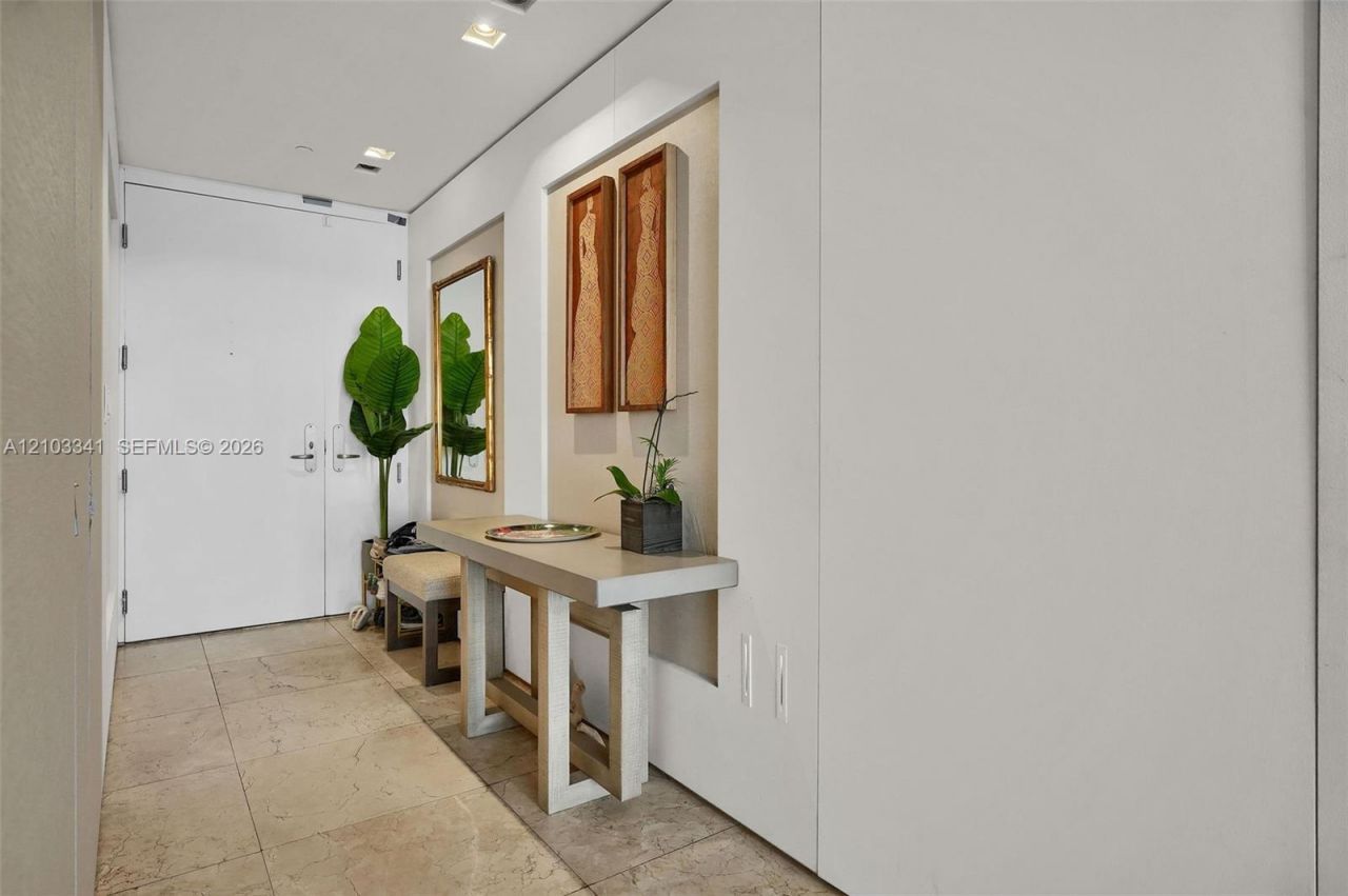 901 Brickell Key Blvd , Unit 2204, Miami, FL 33131 Photo