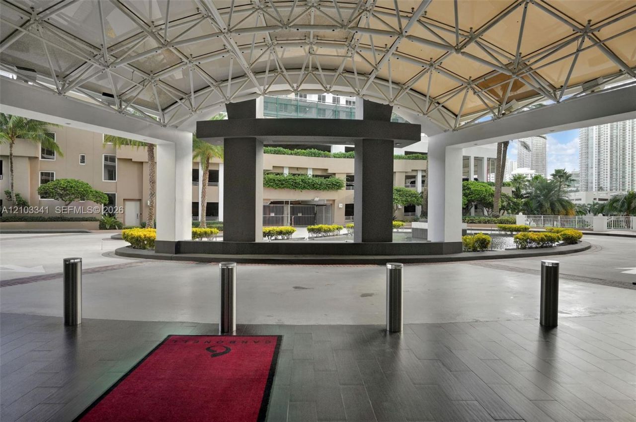 901 Brickell Key Blvd , Unit 2204, Miami, FL 33131 Photo