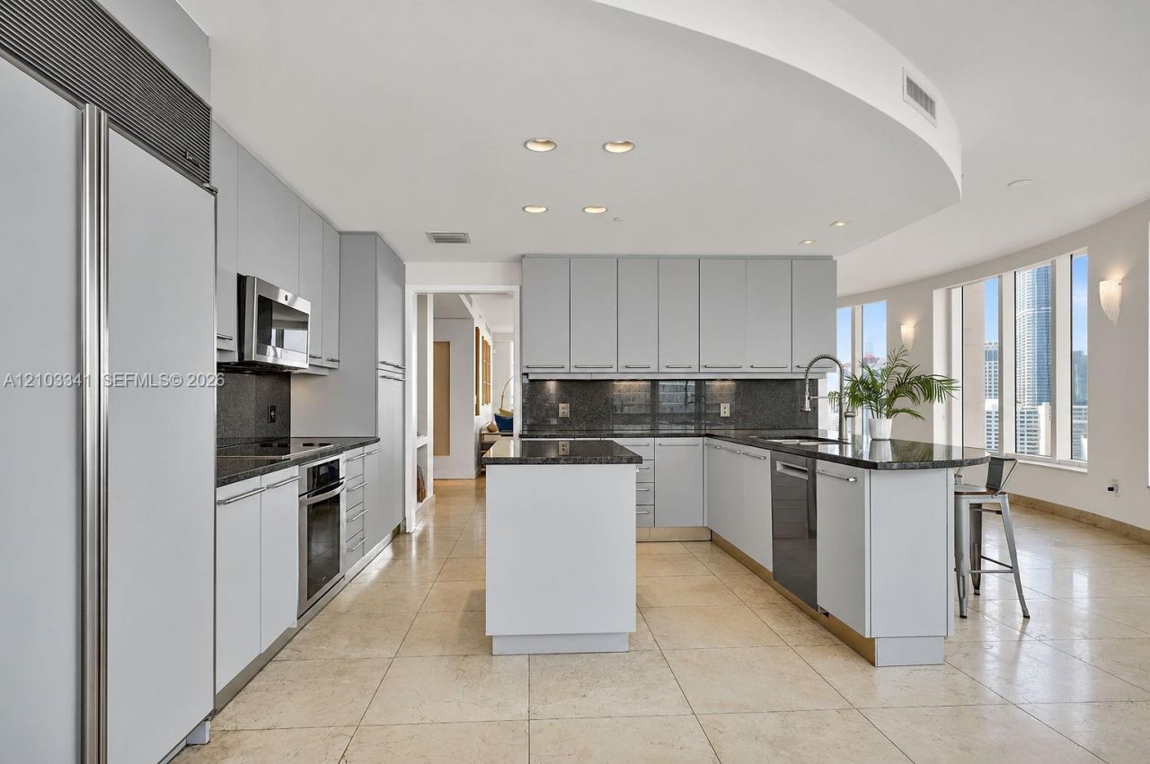901 Brickell Key Blvd , Unit 2204, Miami, FL 33131 Photo