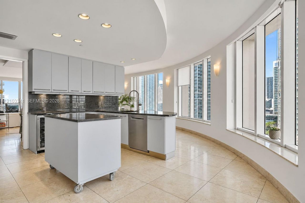 901 Brickell Key Blvd , Unit 2204, Miami, FL 33131 Photo