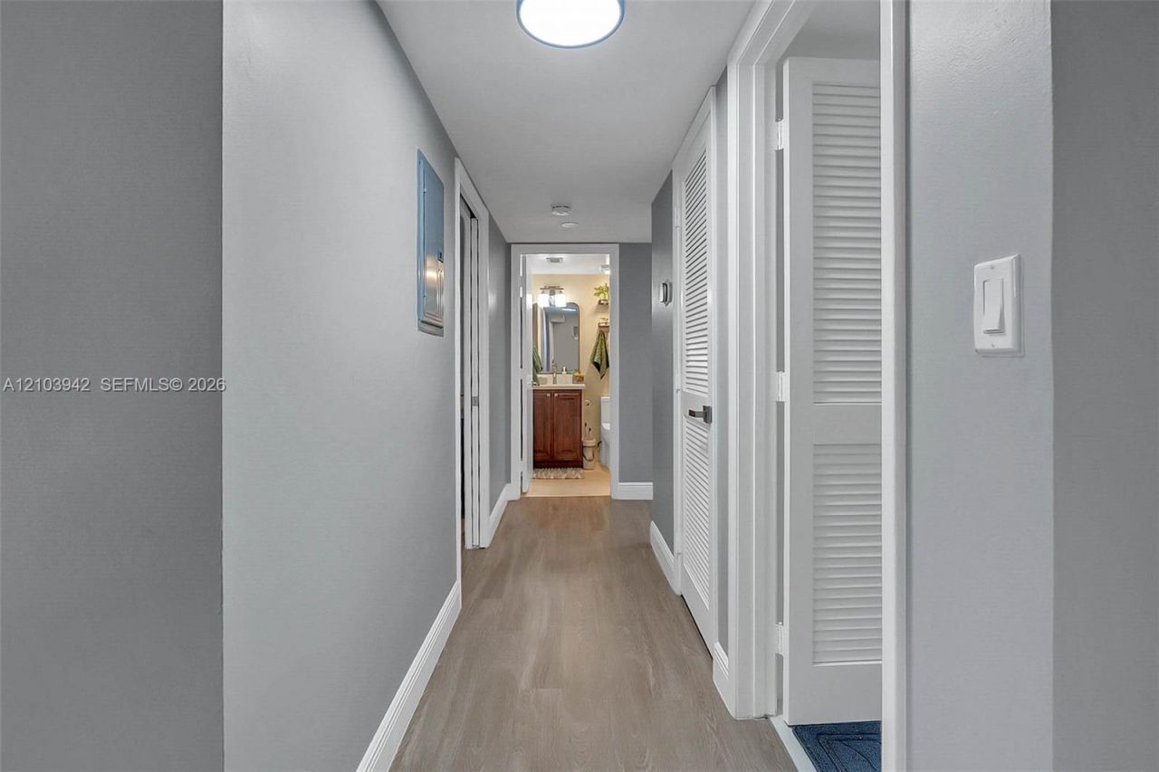 4955 E Sabal Palm Blvd , Unit 111, Tamarac, FL 33319 Photo